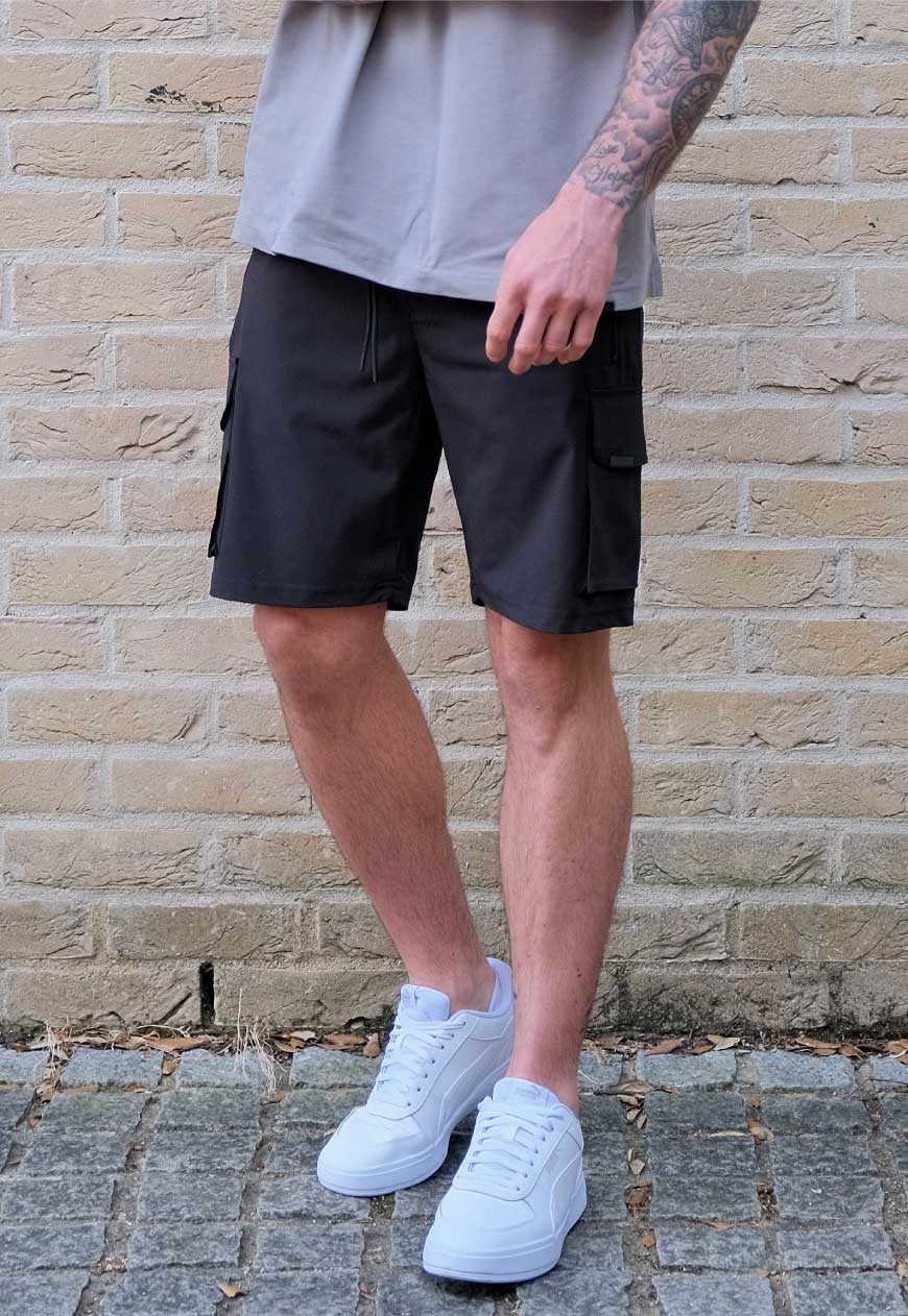 CARGO SHORTS - BLACK