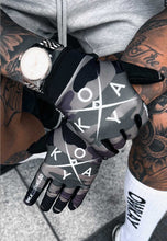 Load image into Gallery viewer, GLOVES - GREEN CAMO
