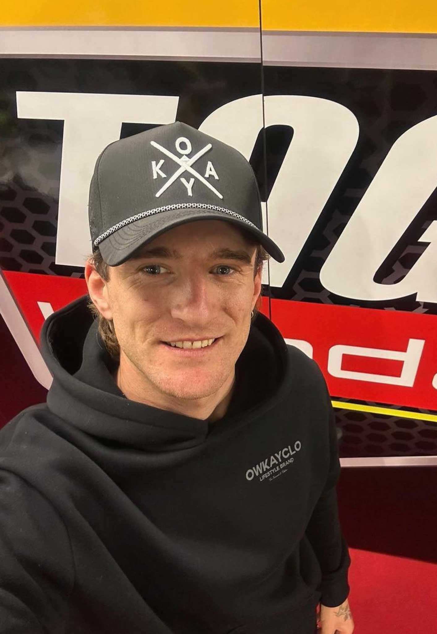 TRUCKER HAT CO BLACK