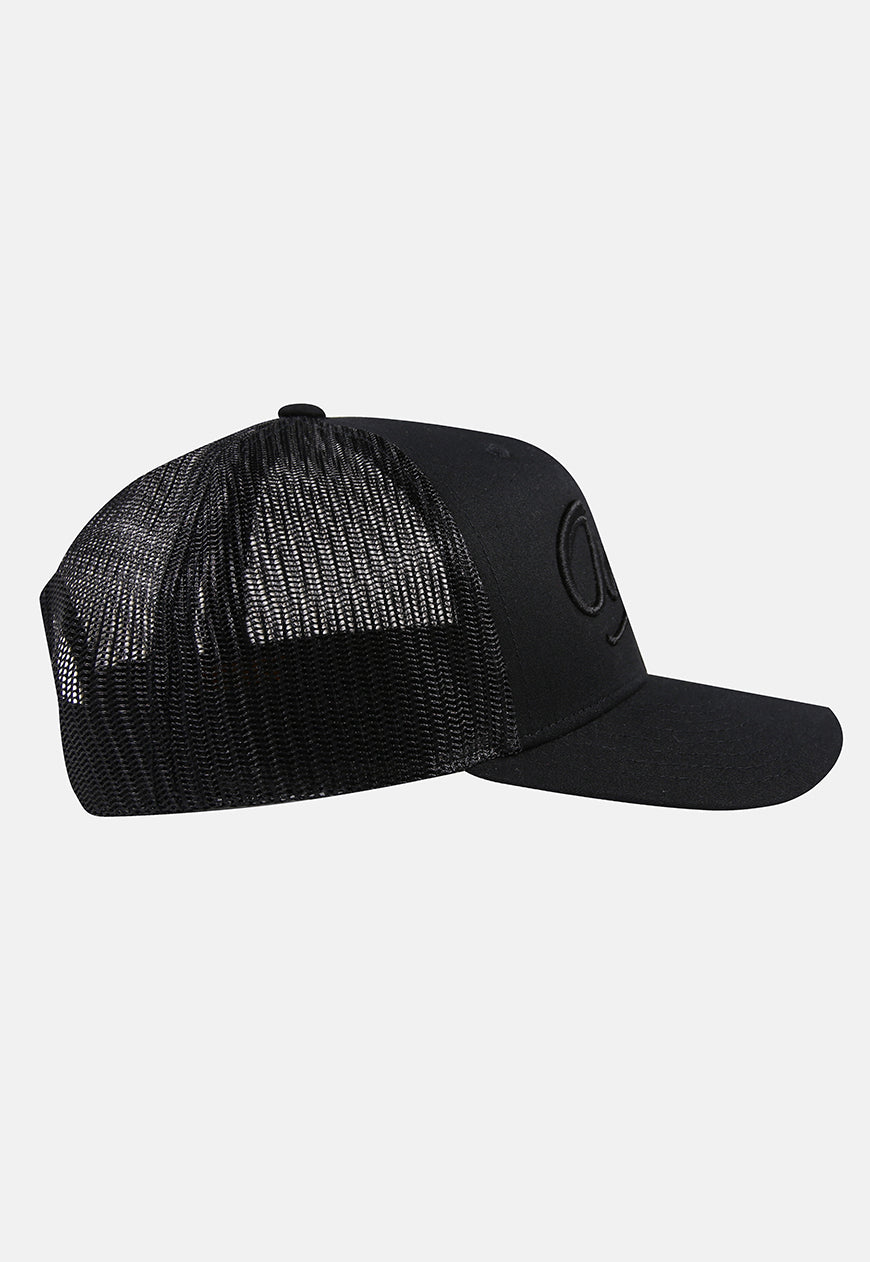 TRUCKER HAT BLACKOUT