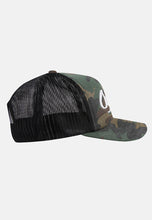 Load image into Gallery viewer, TRUCKER HAT CAMO GREEN
