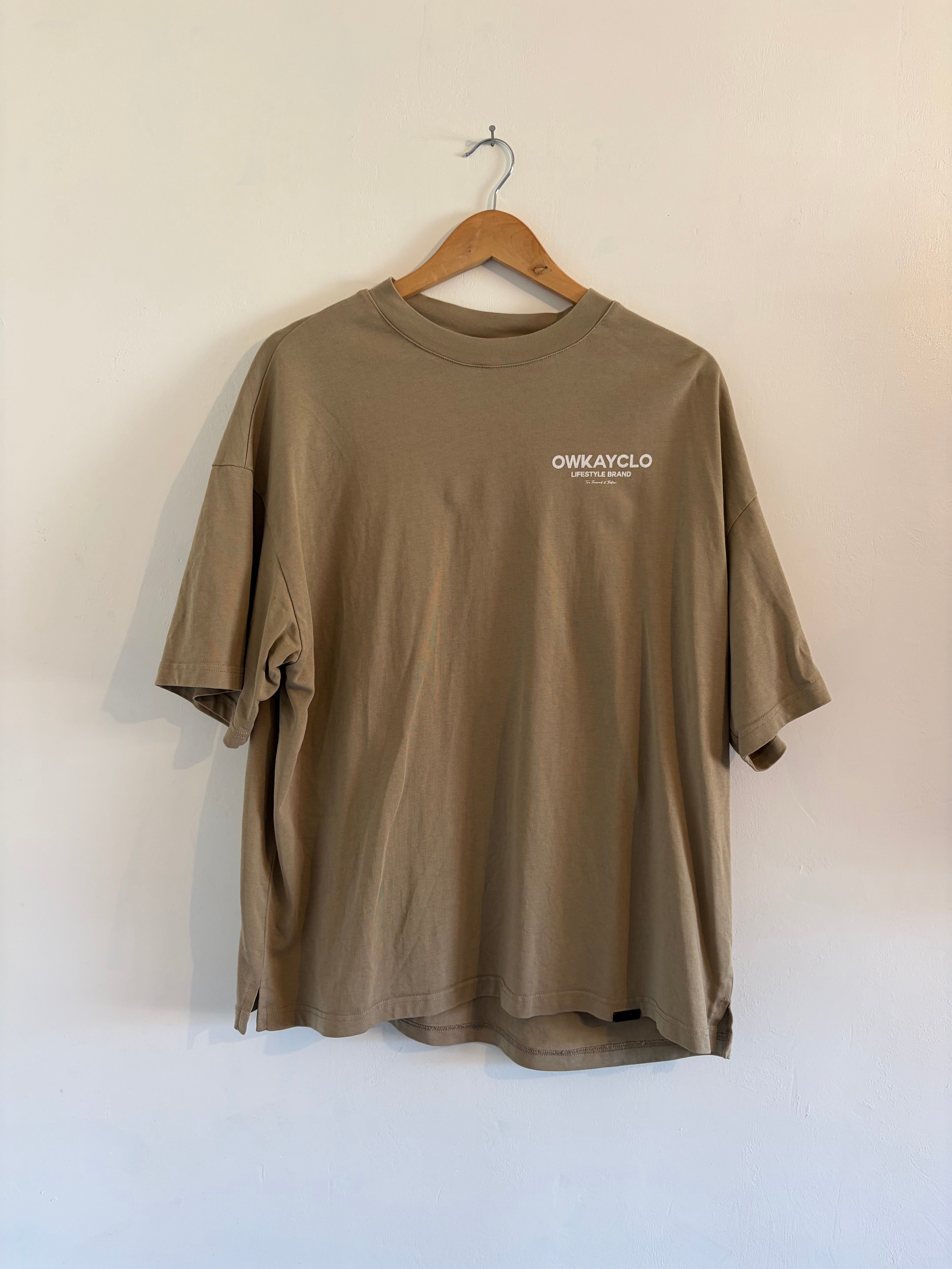 SAMPLE 16 - MENS T-SHIRT USED - XLARGE