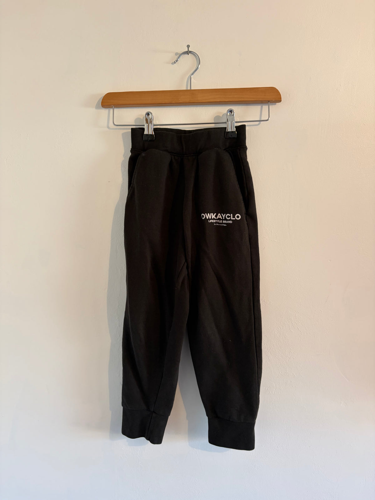SAMPLE 58 - KIDS SWEATPANTS USED - AGE 5-6