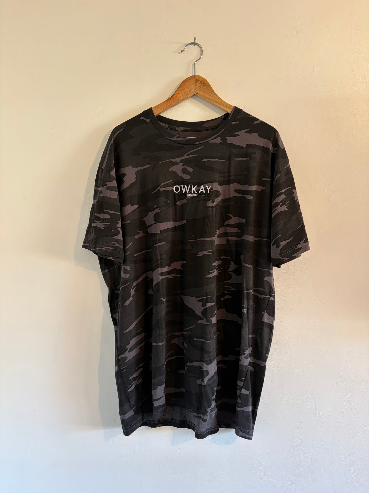 SAMPLE 48 - MENS T-SHIRT - XLARGE