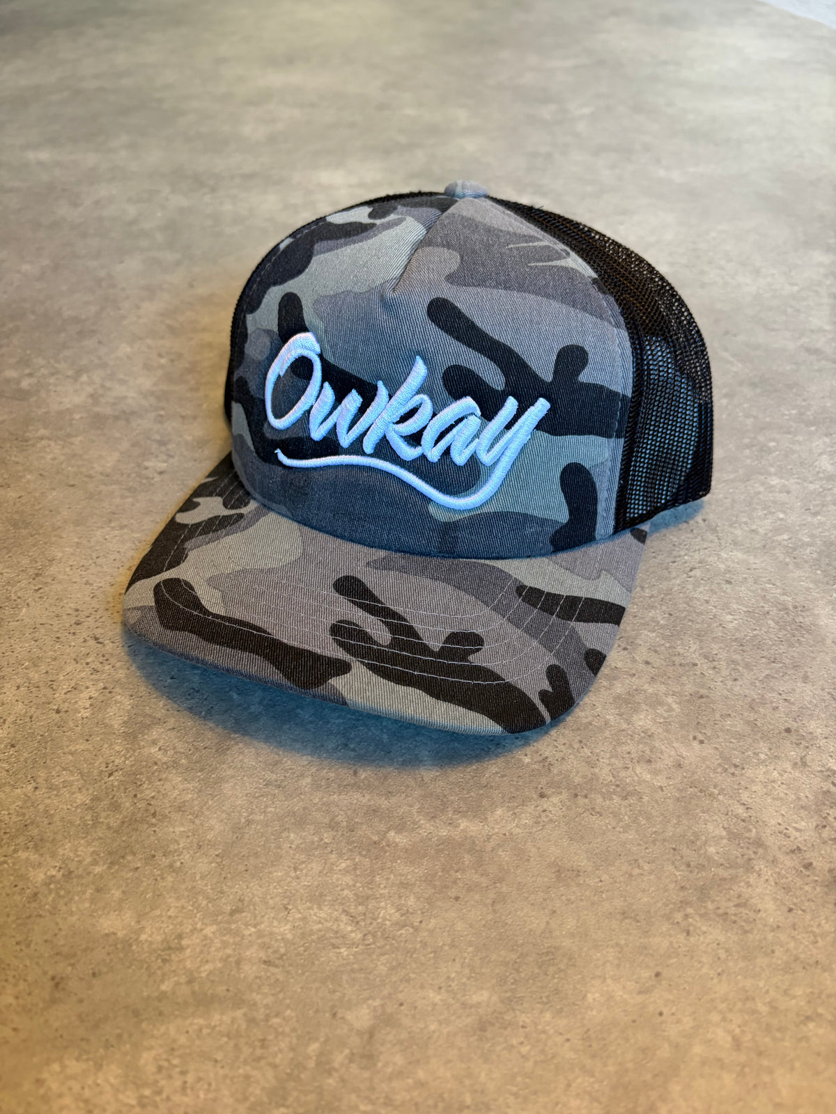 SAMPLE 72 - TRUCKER HAT