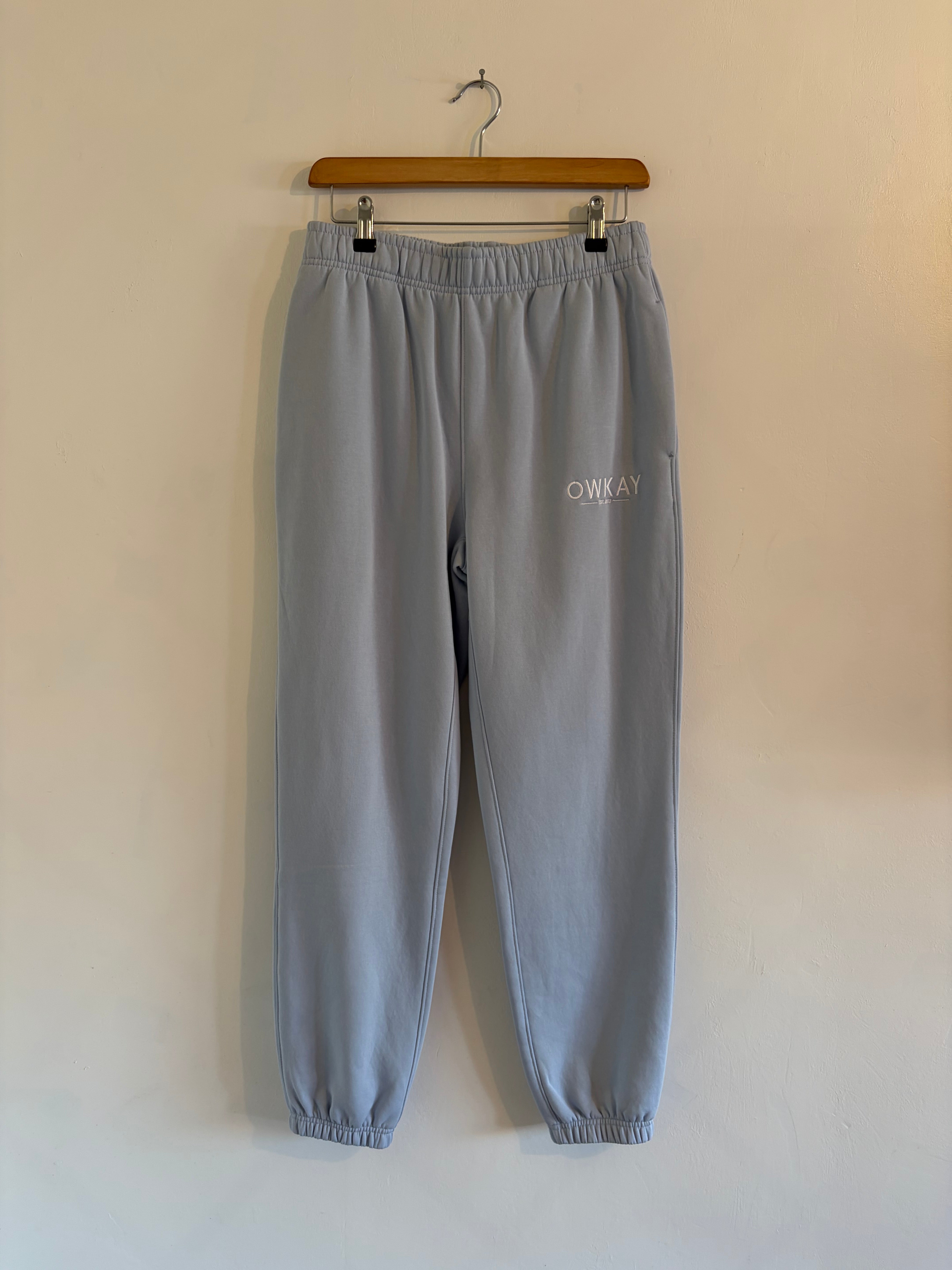 SAMPLE 19 - WOMENS SWEATPANTS - MEDIUM