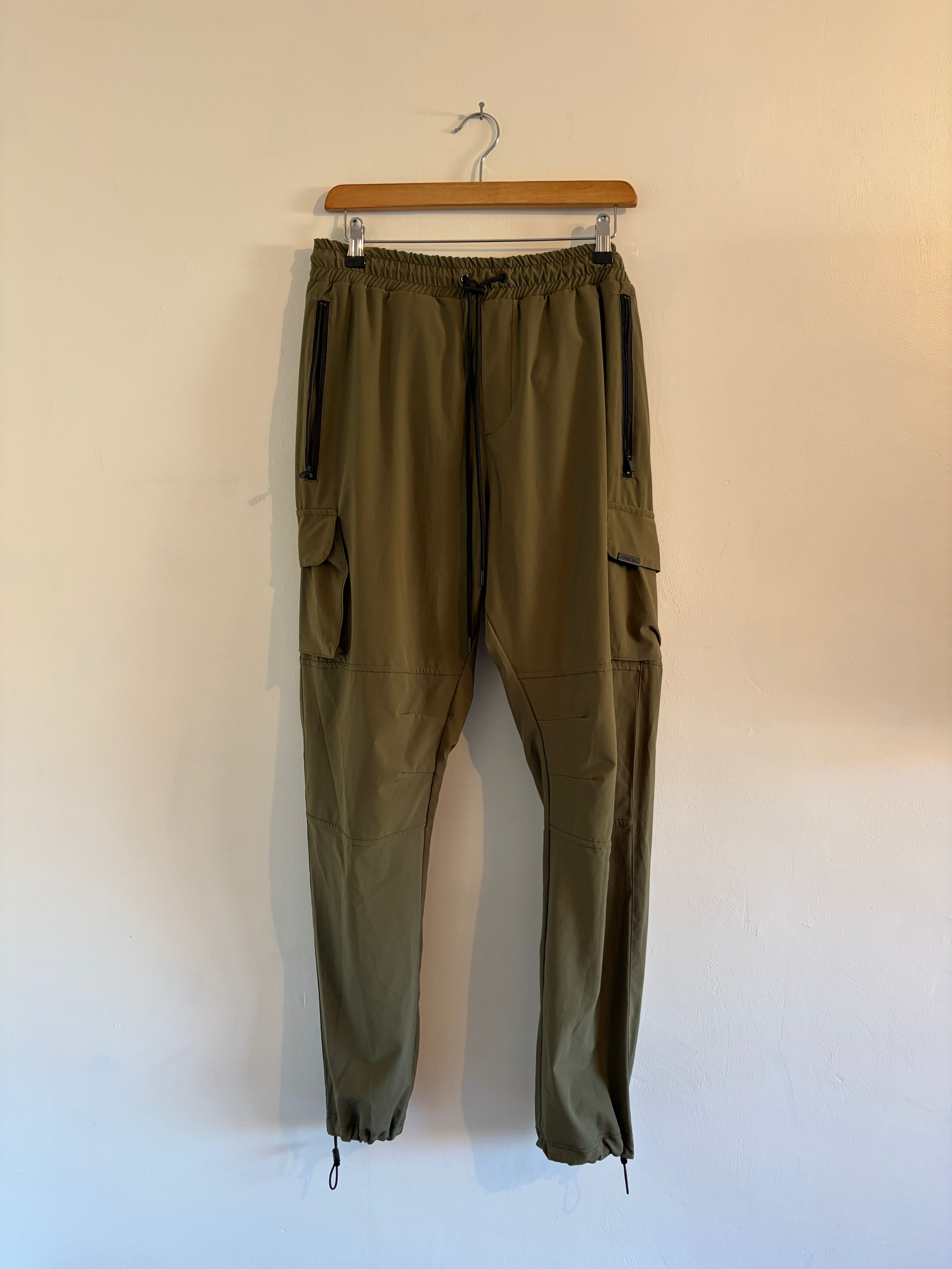 SAMPLE 40 - MENS CARGO PANTS USED - XLARGE