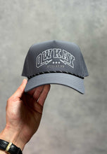 Load image into Gallery viewer, TRUCKER HAT VAULT GREY

