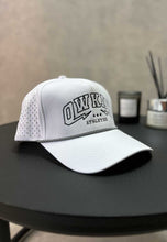 Load image into Gallery viewer, TRUCKER HAT VAULT WHITE
