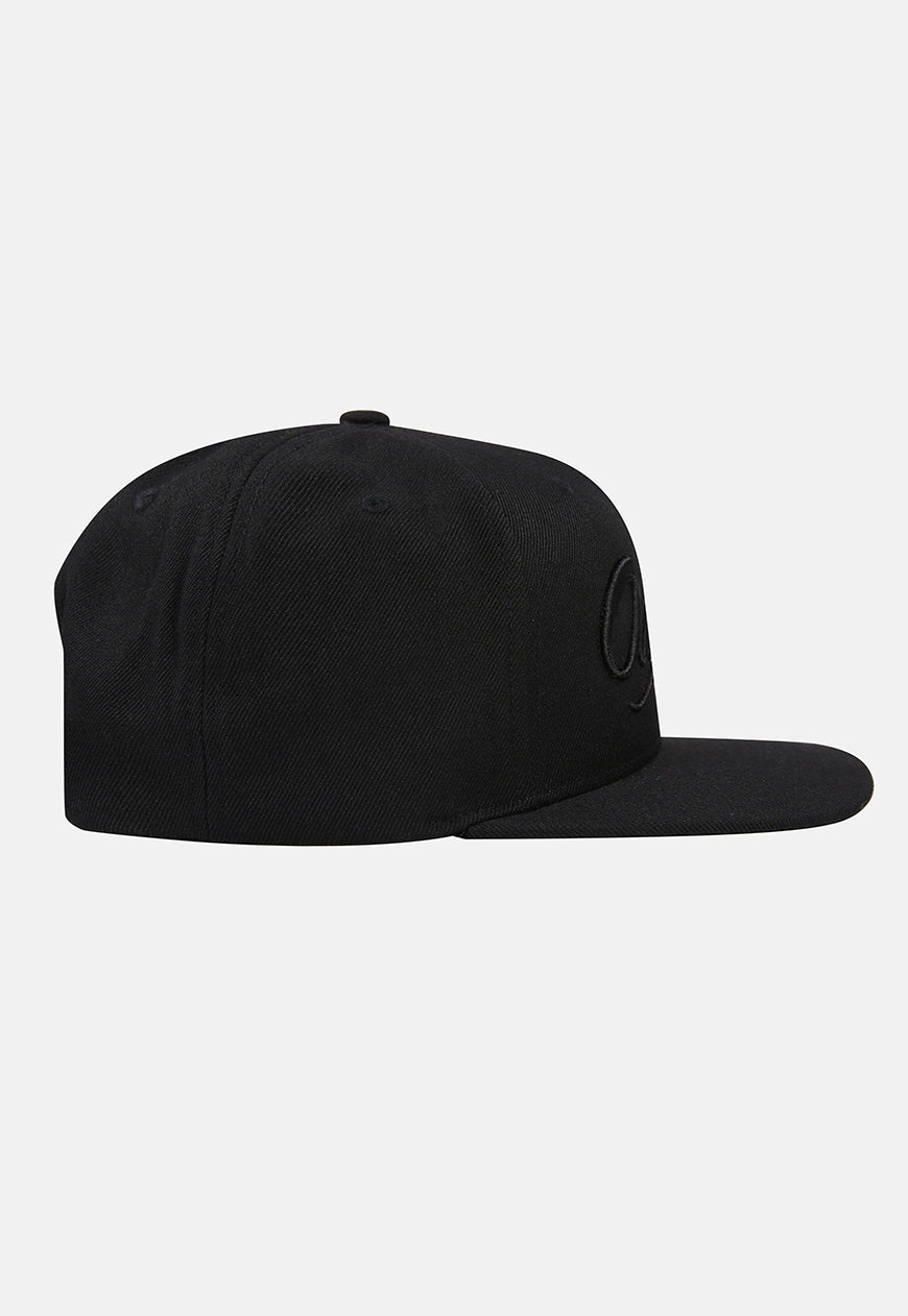 SNAPBACK HAT BLACKOUT
