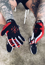 Load image into Gallery viewer, GLOVES - RED
